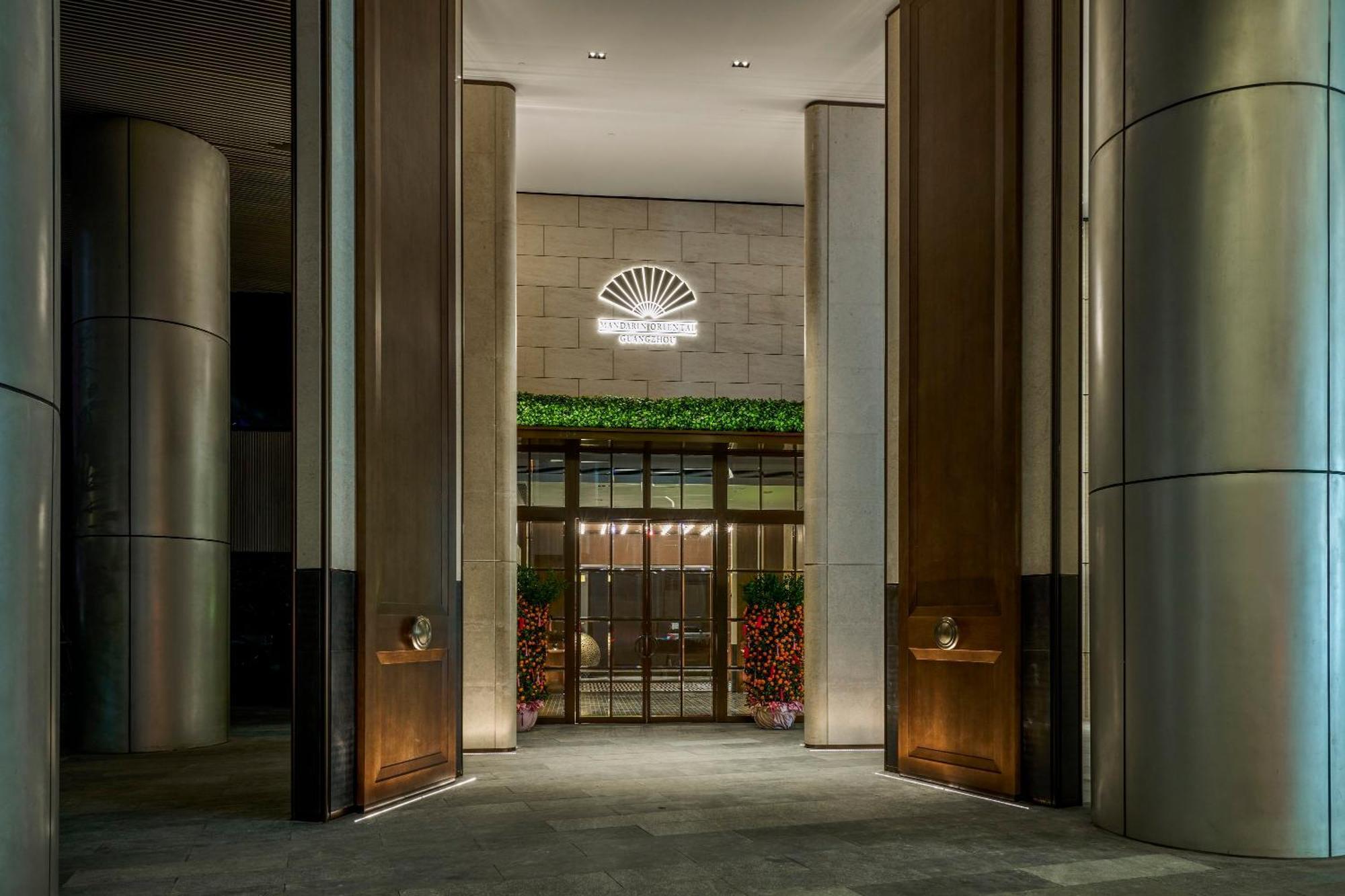 Hotel Mandarin Oriental Kanton Exterior foto